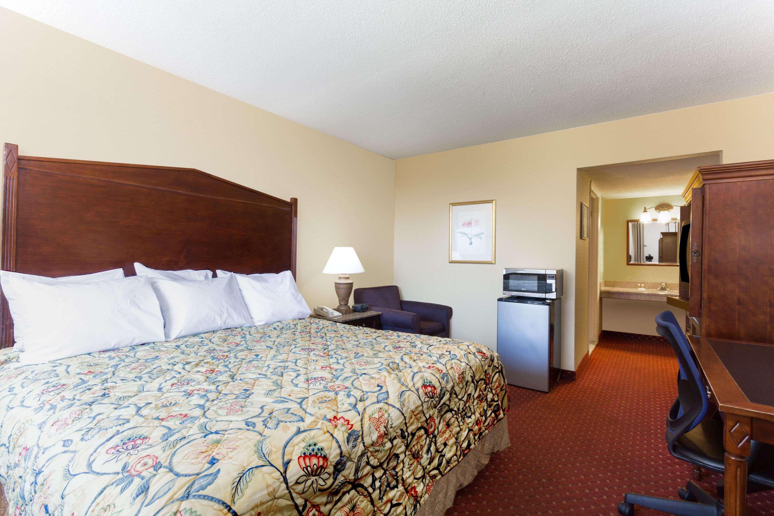 Days By Wyndham Dc/gateway 2* Washington