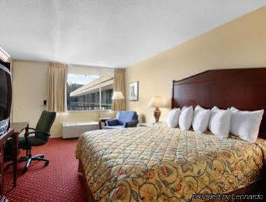 Hotel Days By Wyndham Dc/gateway